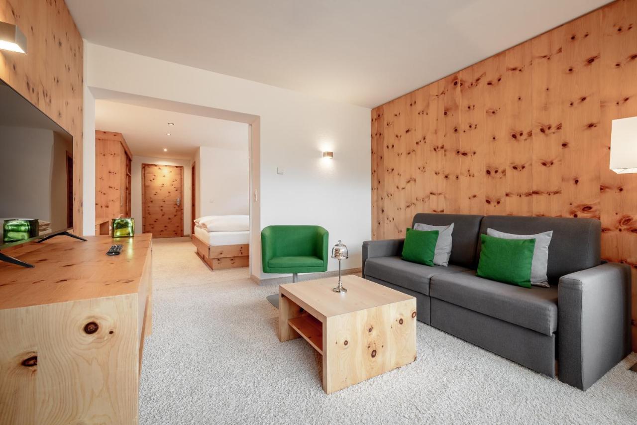 Alpen-Comfort-Hotel Central ナウダース エクステリア 写真