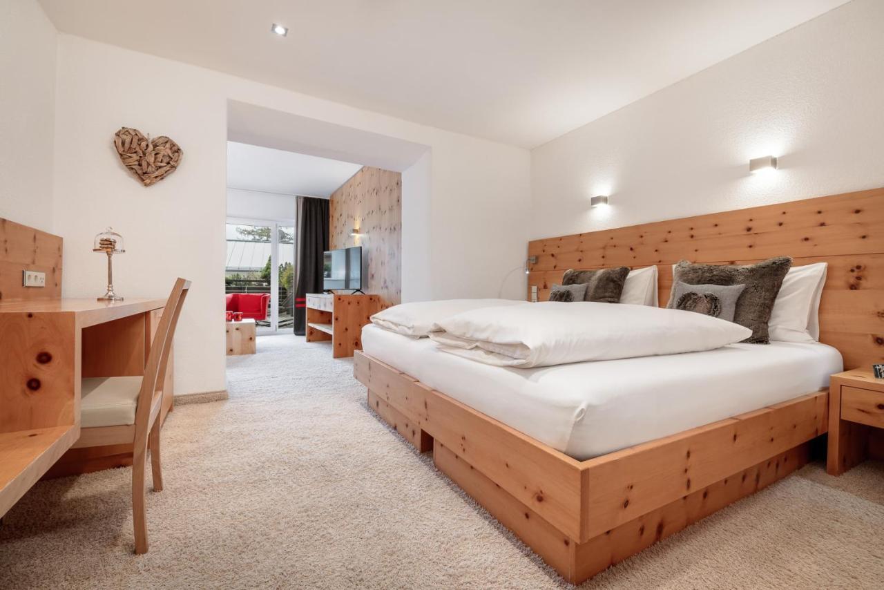 Alpen-Comfort-Hotel Central ナウダース エクステリア 写真