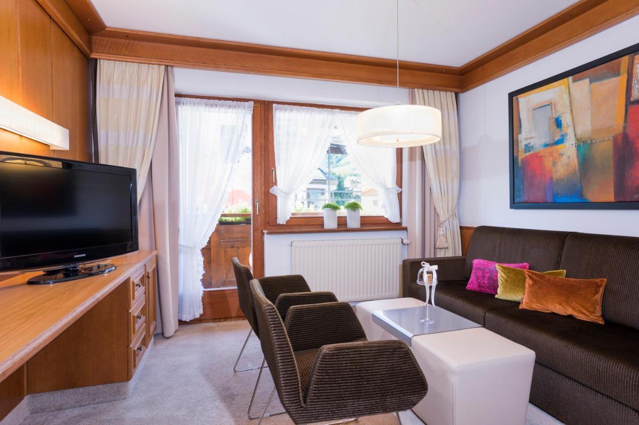Alpen-Comfort-Hotel Central ナウダース エクステリア 写真