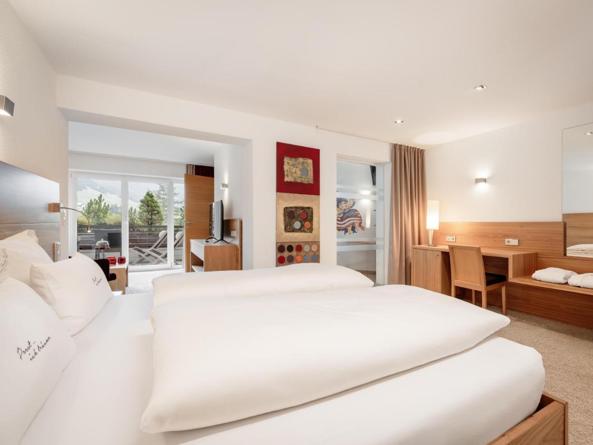 Alpen-Comfort-Hotel Central ナウダース エクステリア 写真