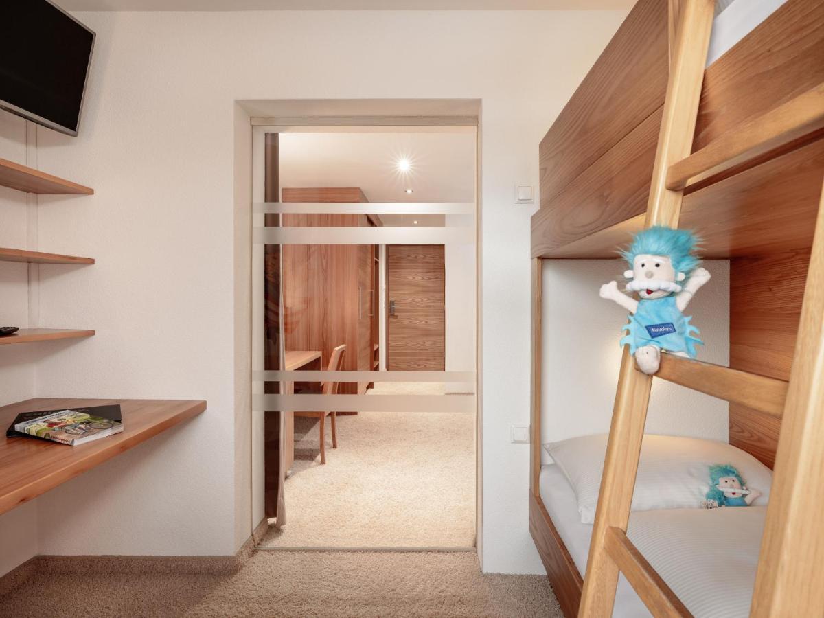 Alpen-Comfort-Hotel Central ナウダース エクステリア 写真