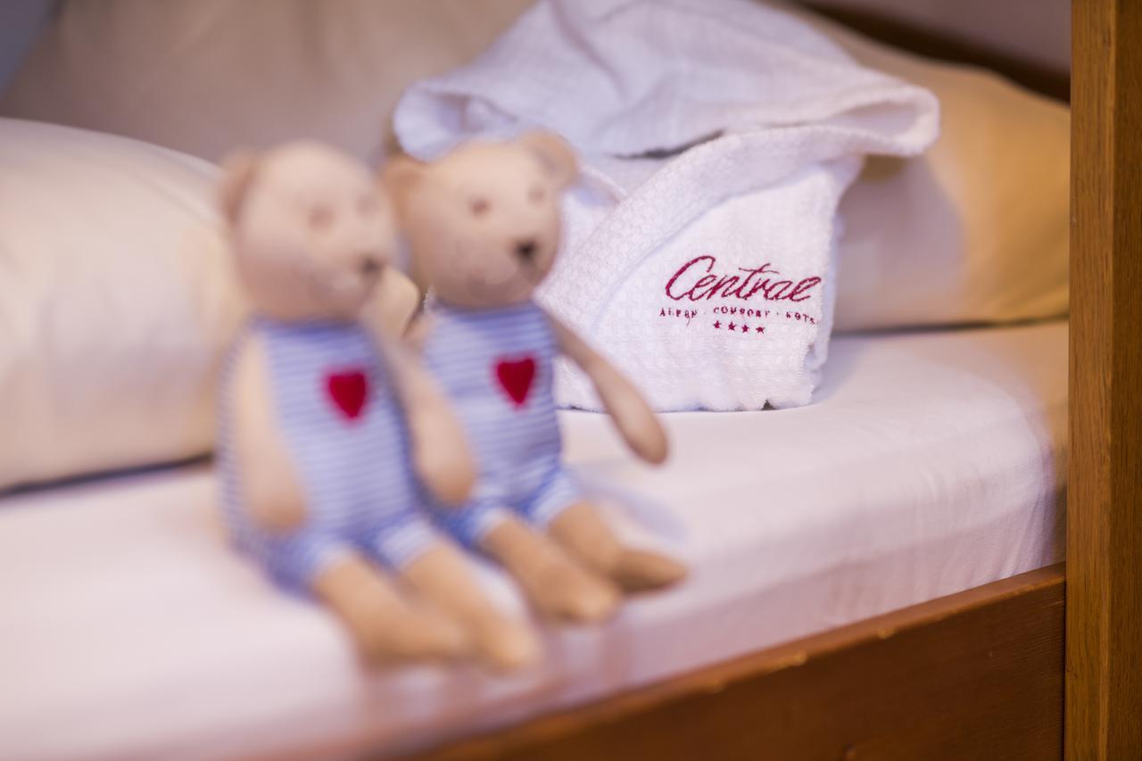 Alpen-Comfort-Hotel Central ナウダース エクステリア 写真
