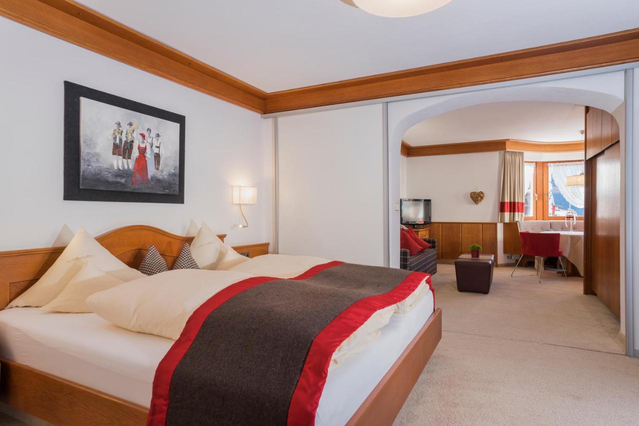 Alpen-Comfort-Hotel Central ナウダース エクステリア 写真