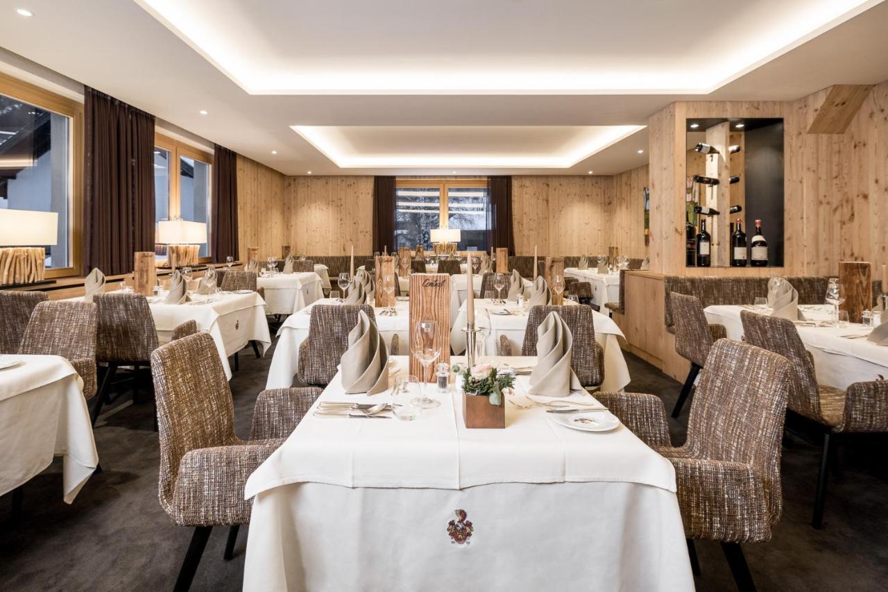 Alpen-Comfort-Hotel Central ナウダース エクステリア 写真